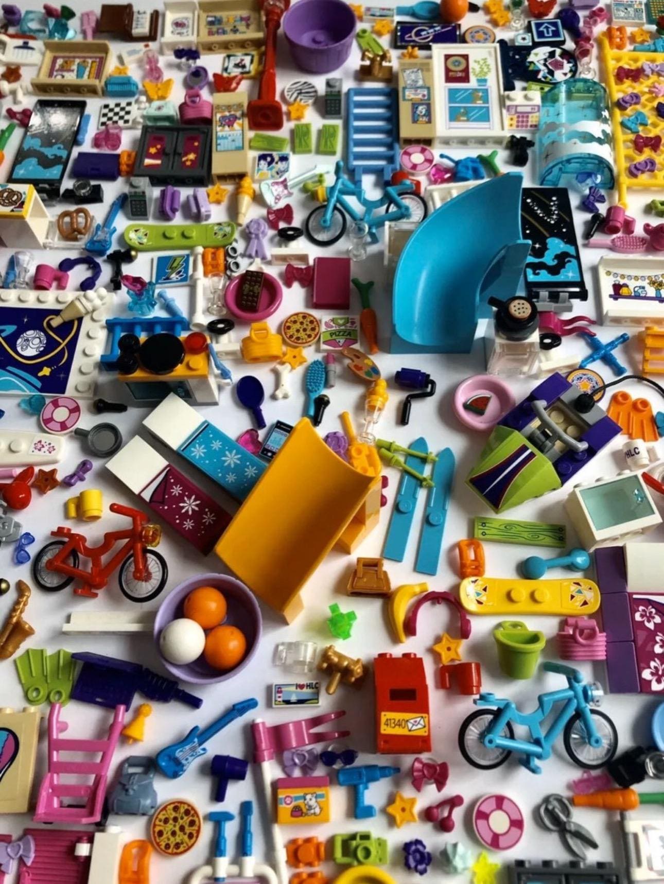 LEGO Friends Girl Accessory Assortment of 50 pieces