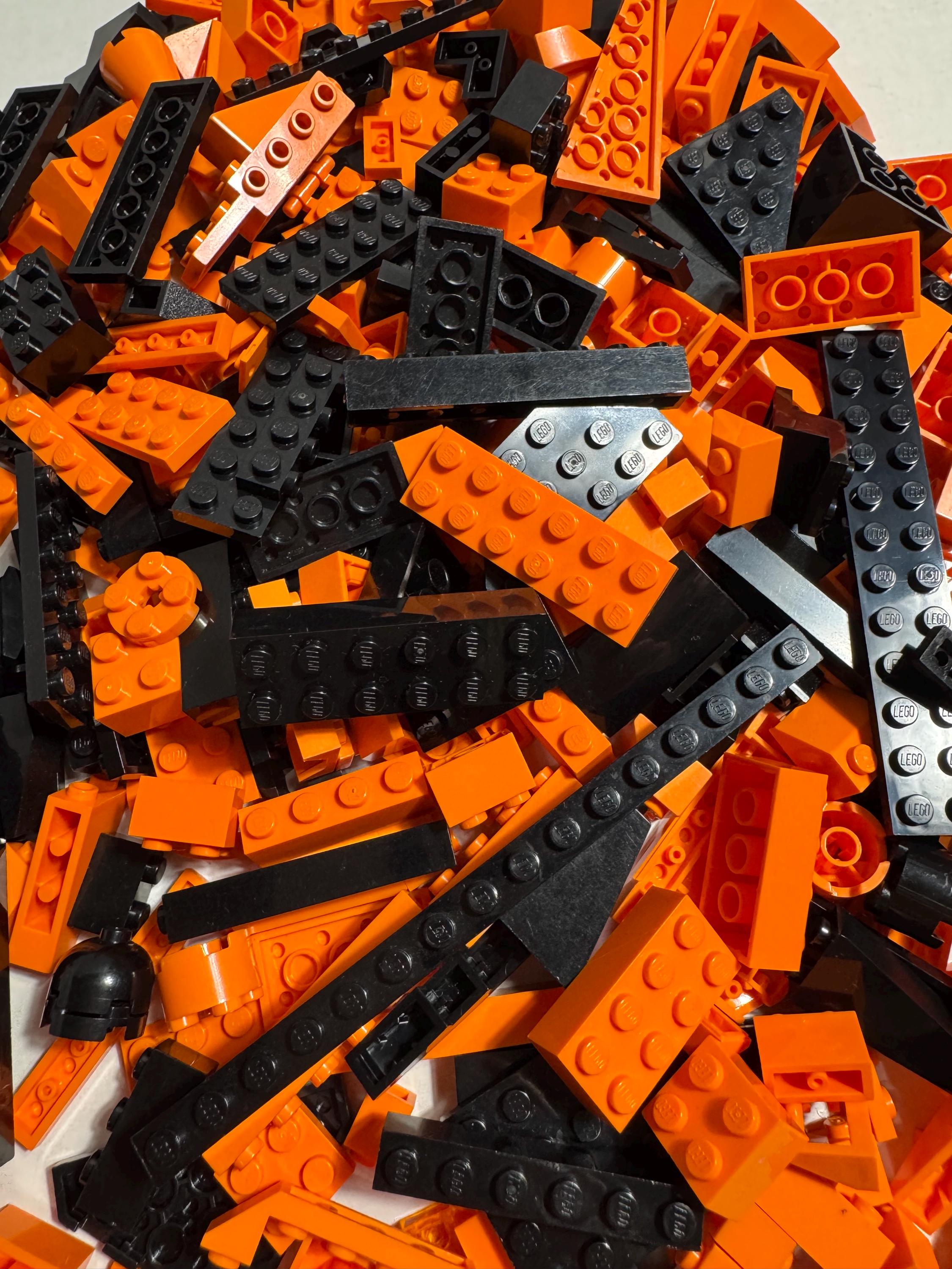 Halloween LEGO Mix Orange & Black Parts Set of 100 Pieces - Handpicked and Curated