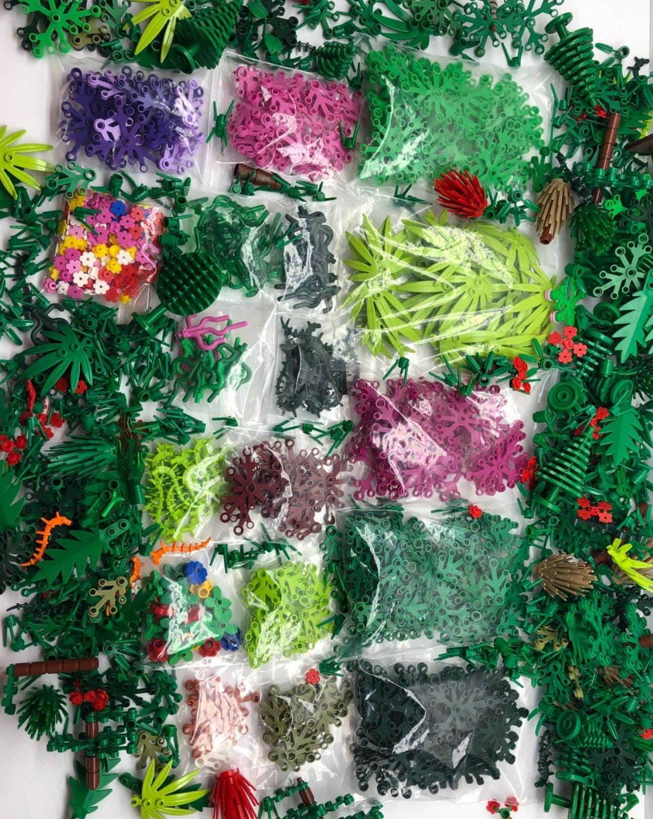 LEGO Foliage & Flower Parts – 25-Piece Landscape Kit for MOCs, Minifigure Gardens, Dioramas