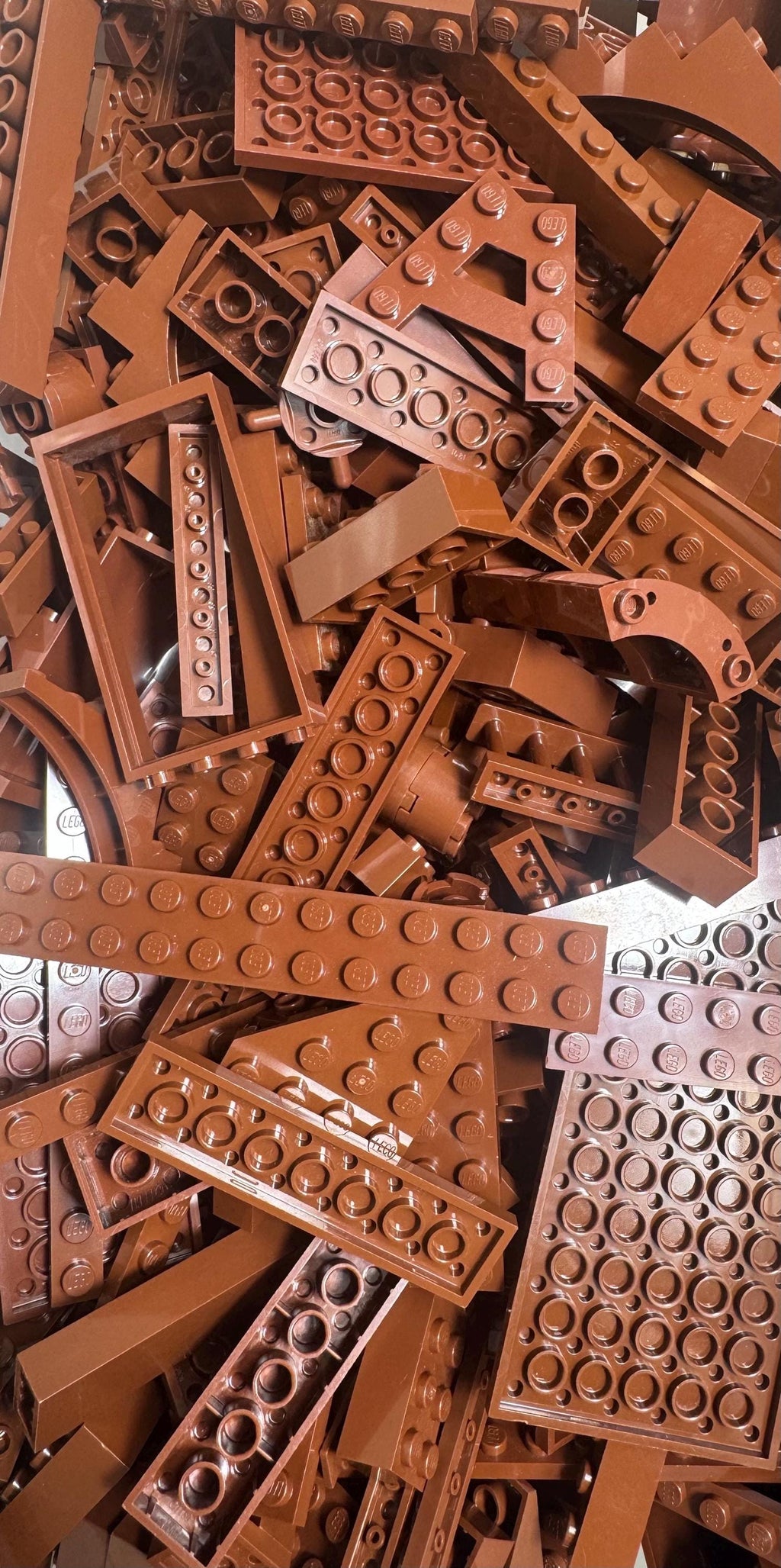 100 LEGO® Brown Bricks & Plates – Genuine LEGO Parts – Bulk Building Pieces