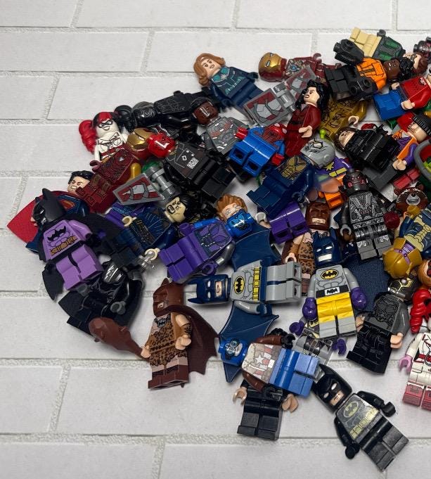 5 Random Retired LEGO Superhero Minifigures Marvel DC Lot – Heroes & Villains Clean