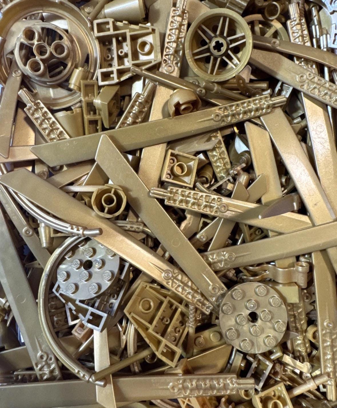 100 Pearl Gold LEGO® Pieces – Genuine Bulk Assortment