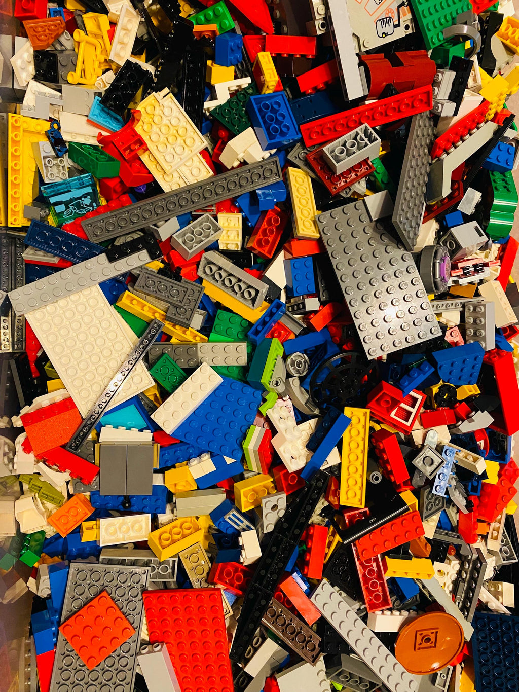 Bulk Lego for Free Play Building, MOC, STEM, Classroom and Educational Play!! - 2lbs