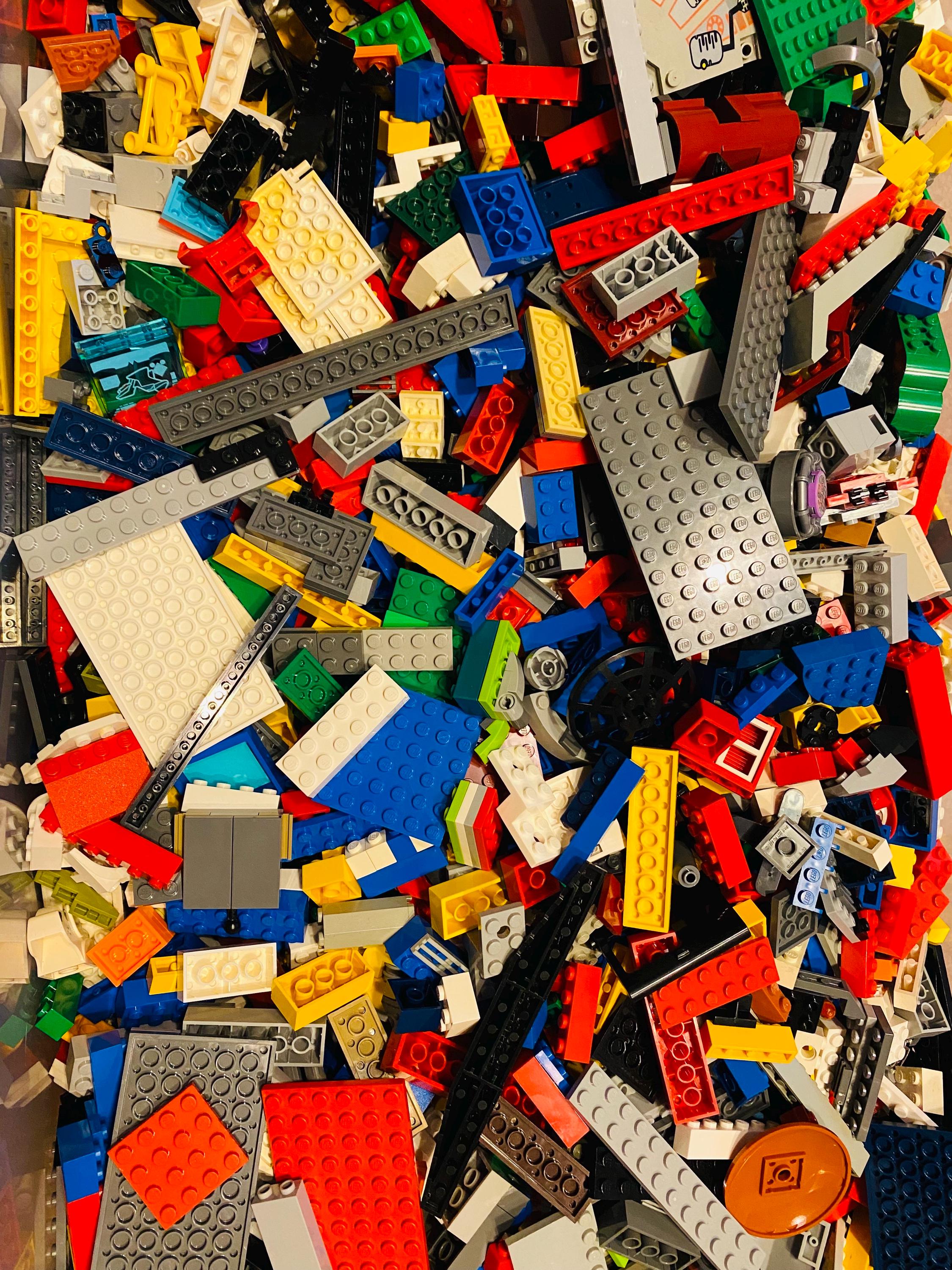 Bulk Lego for Free Play Building, MOC, STEM, Classroom and Educational Play!! - 2lbs