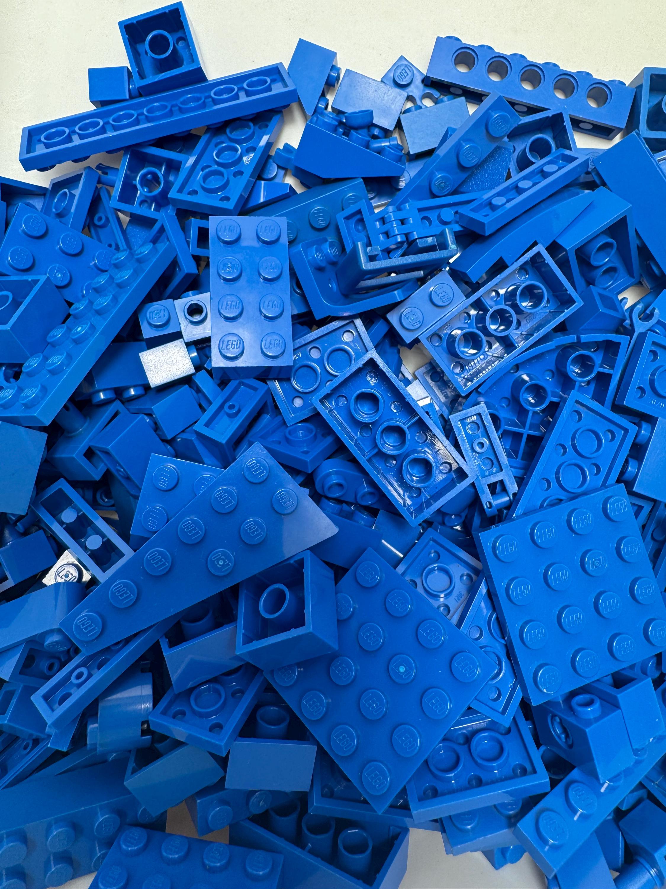 100pc Blue LEGO® Bricks – Genuine Mixed Parts Building Lot