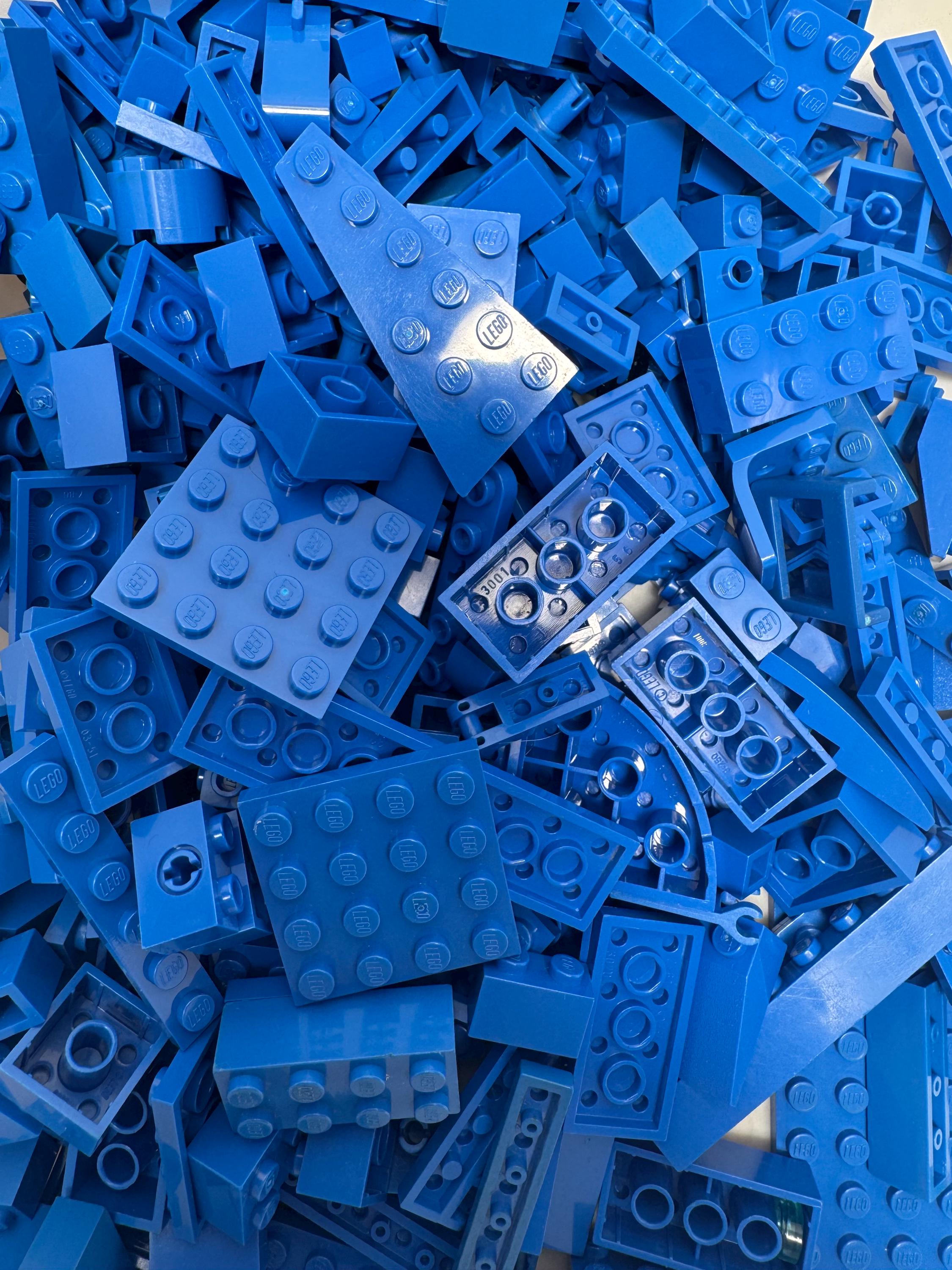 100pc Blue LEGO® Bricks – Genuine Mixed Parts Building Lot