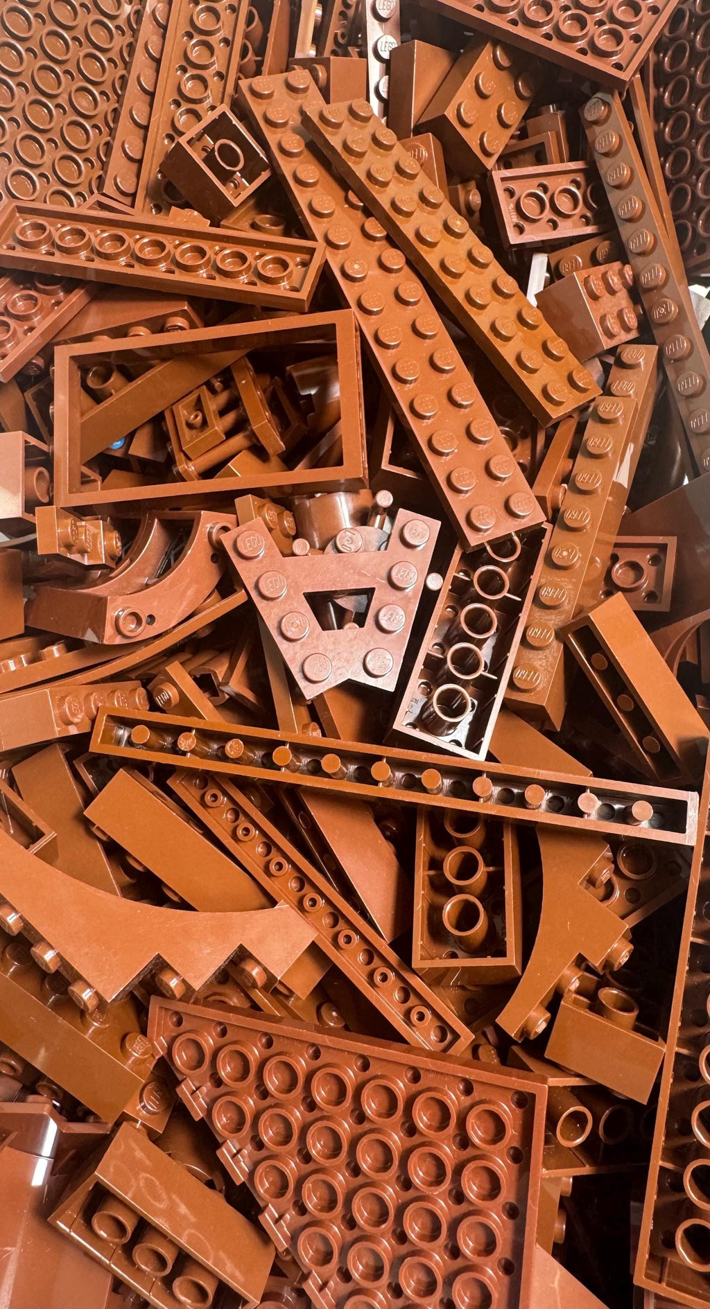 100 LEGO® Brown Bricks & Plates – Genuine LEGO Parts – Bulk Building Pieces